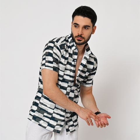 BLACK & WHITE BOX PRINTED SHIRT