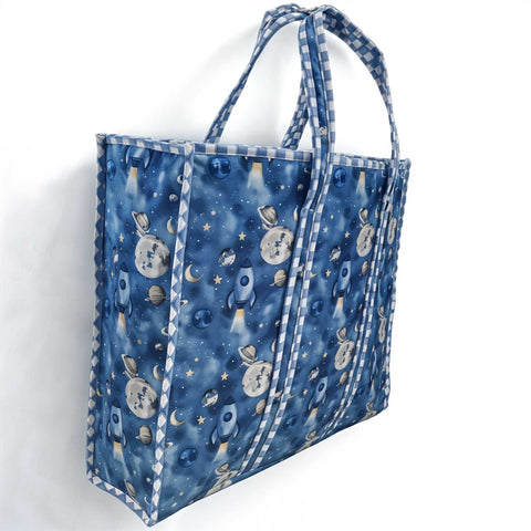 GALAXY WONDERS PRINT Everyday Tote