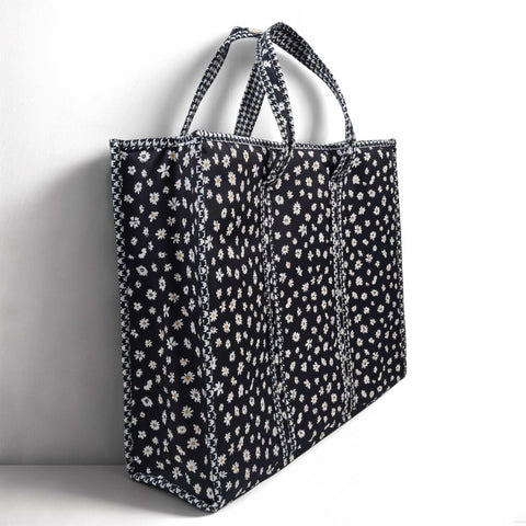 MIDNIGHT DAISY PRINT Everyday Tote