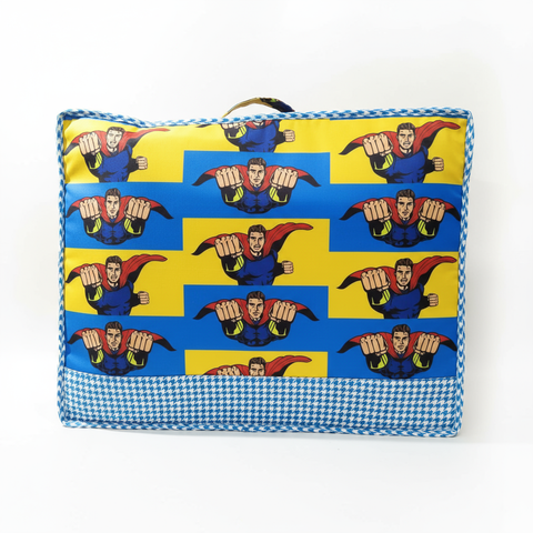 SUPER CAP PRINT 8 PIECE KIDS GIFT SET