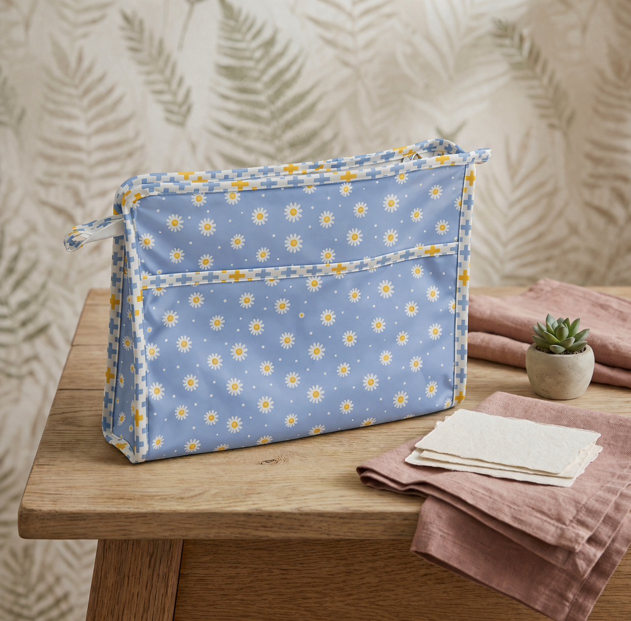 DAISY DREAMS PRINT TrioZip Toiletry Bag
