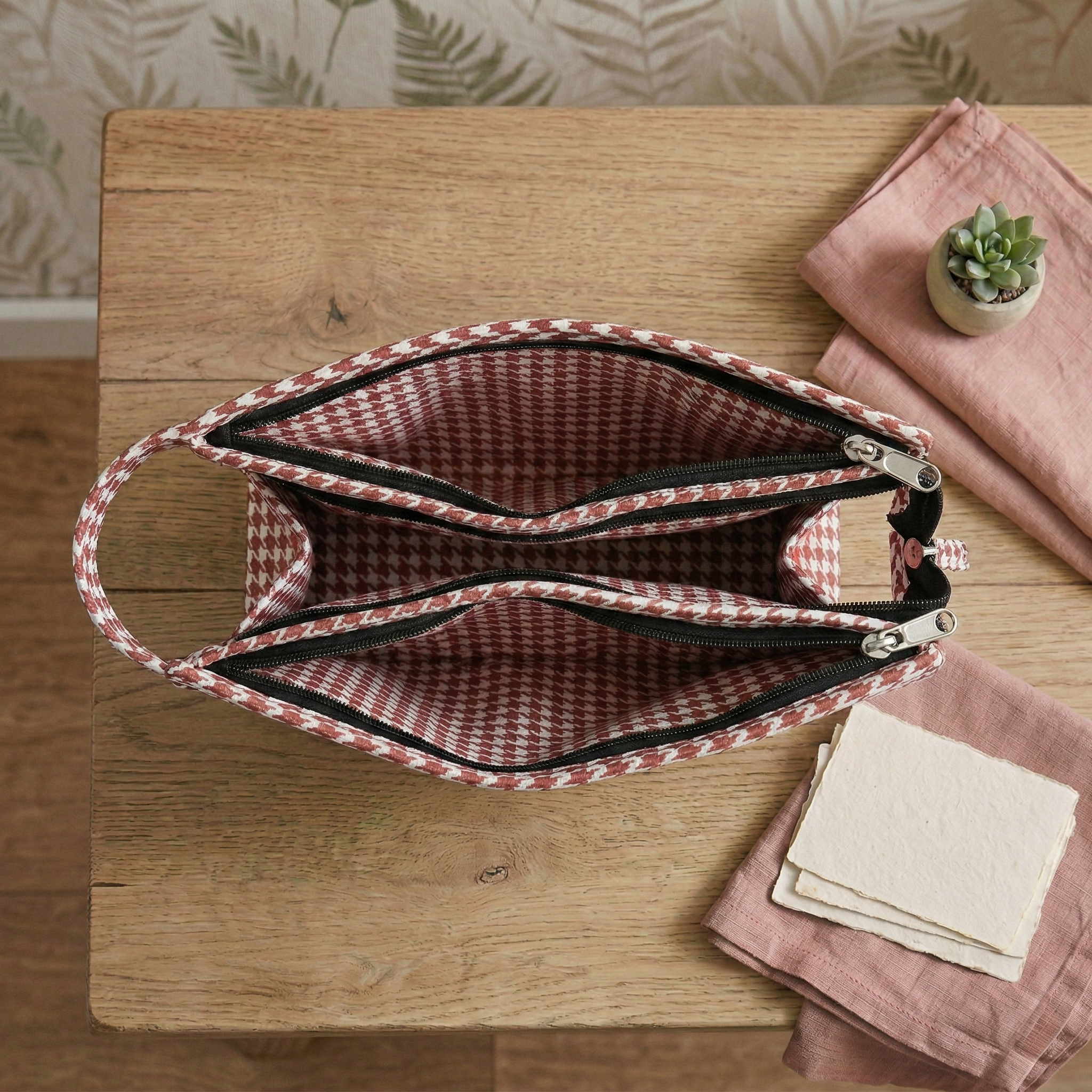 FLASH PRINT TRIOZIP TOILETRY BAG