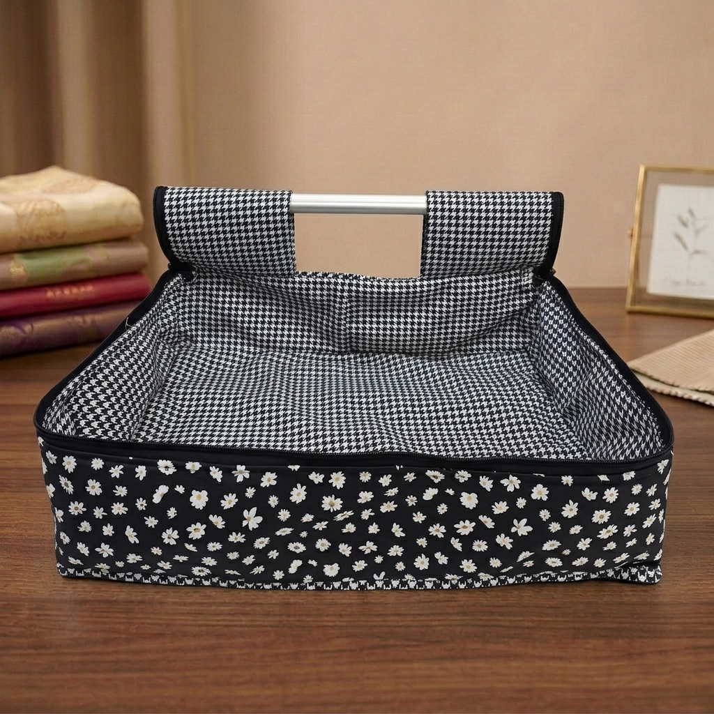 MIDNIGHT DAISY Print Grand Saree Organizer