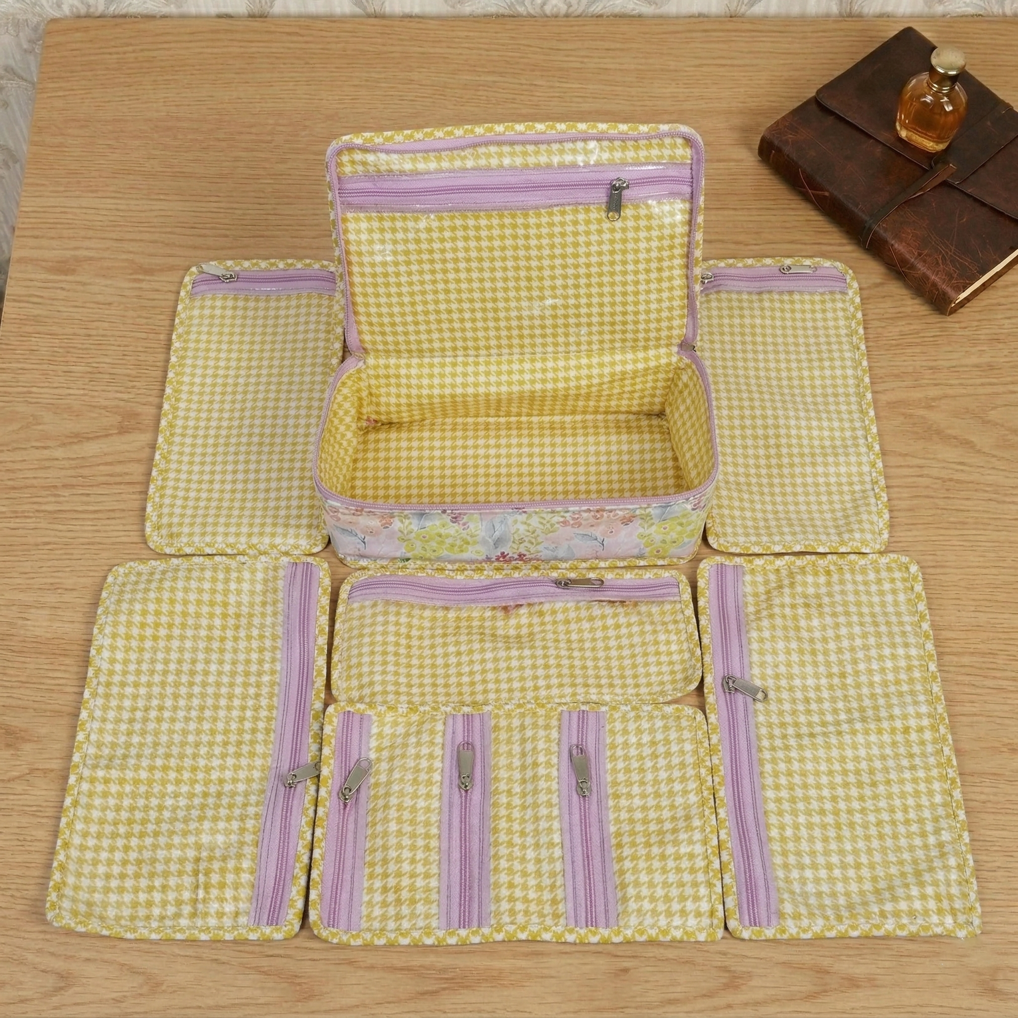 SUNSHINE GARDEN BLOSSOM PRINT JEWELRY ORGANIZER