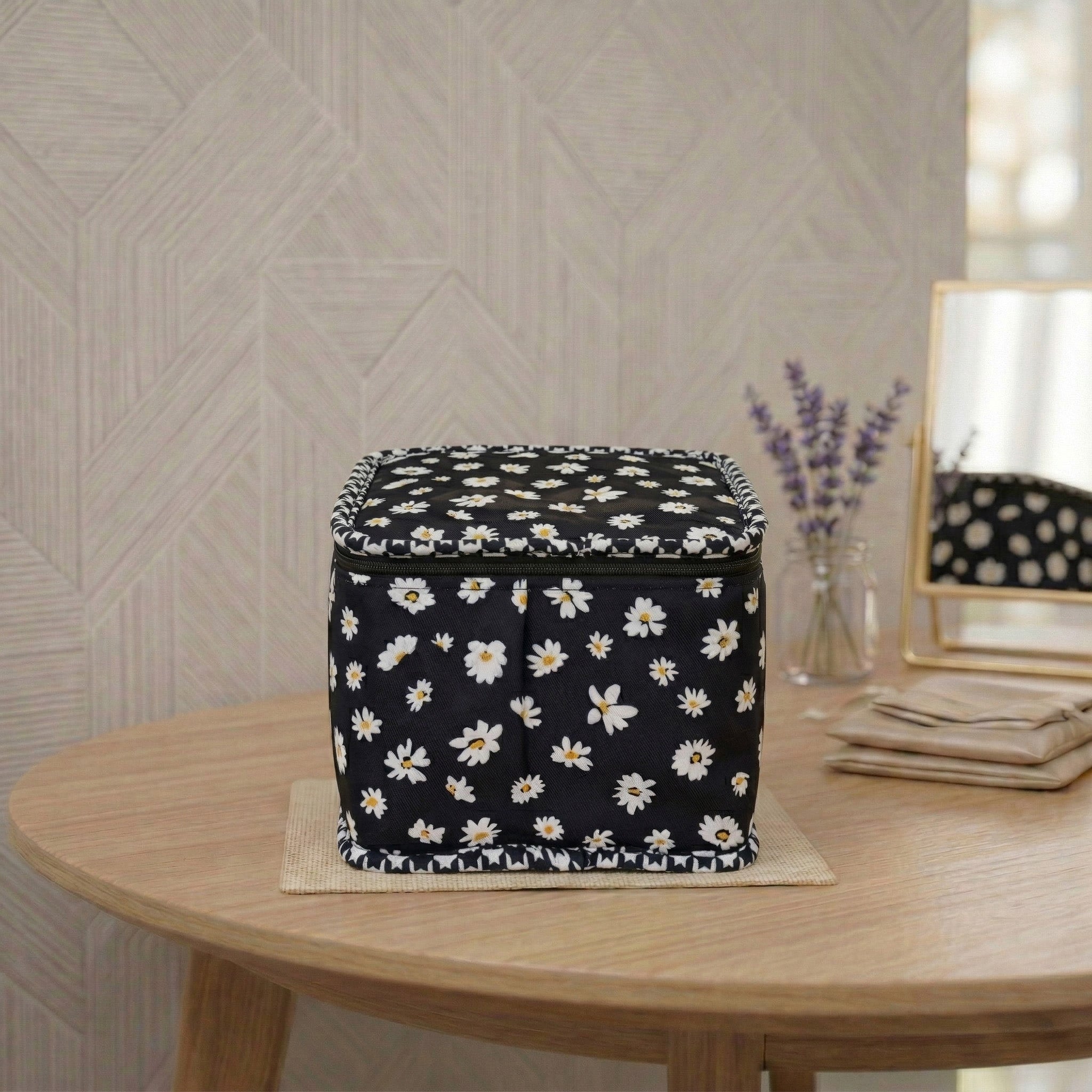 MIDNIGHT DAISY PRINT BINDI ORGANIZER