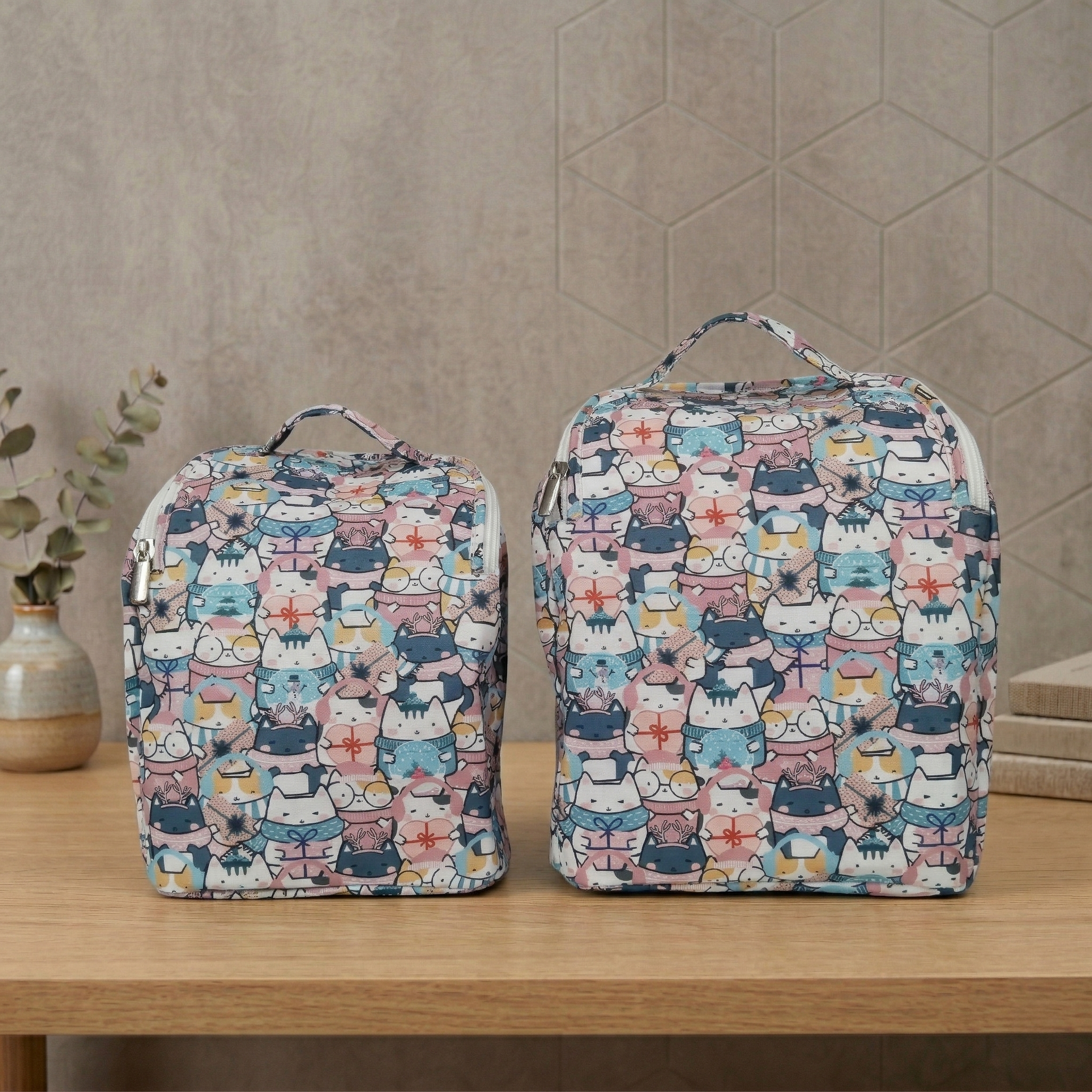 KITTY PARADE PRINT SMART TIFFIN BAG