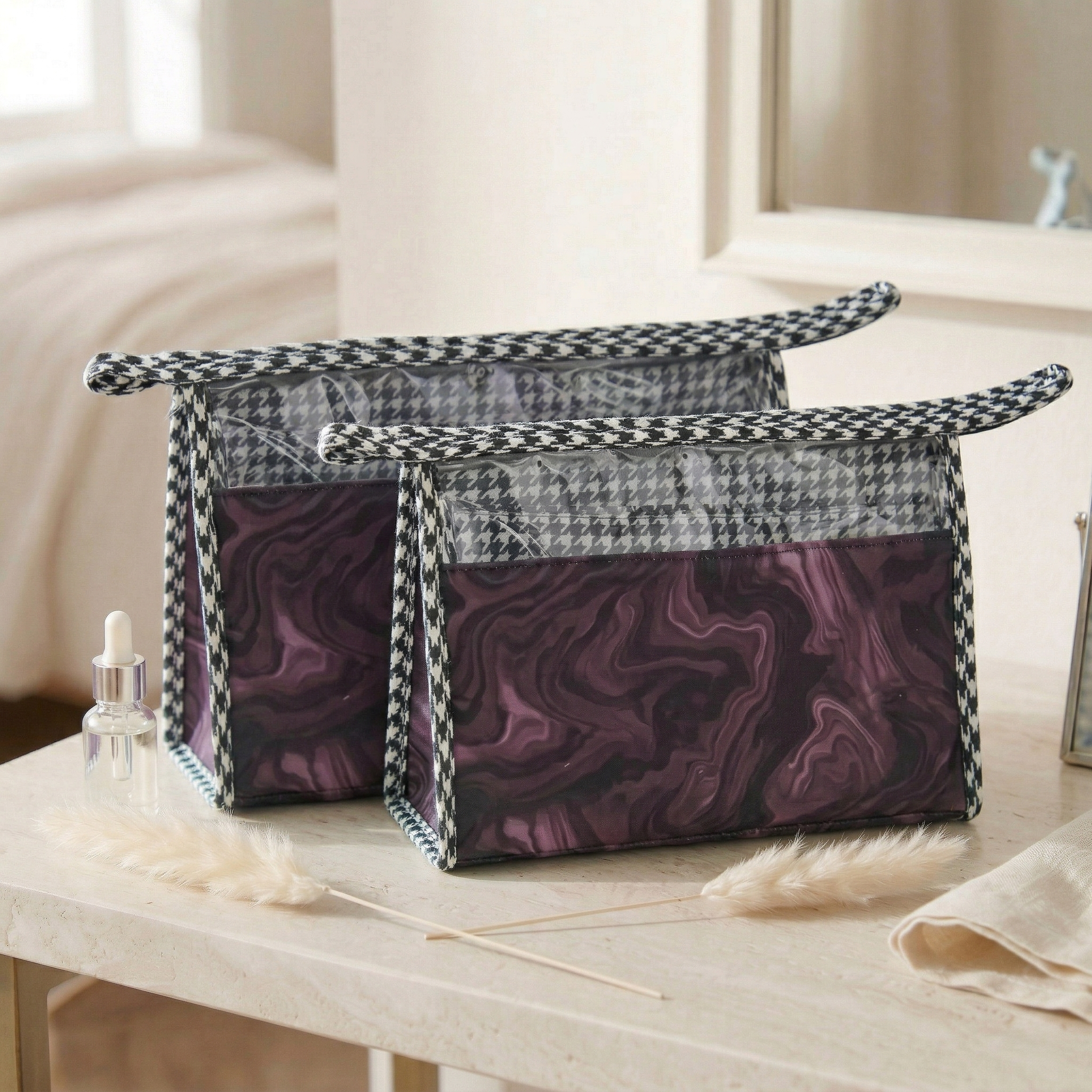 PLUM MARBLE PRINT TRAVEL MAKEUP POUCH SET