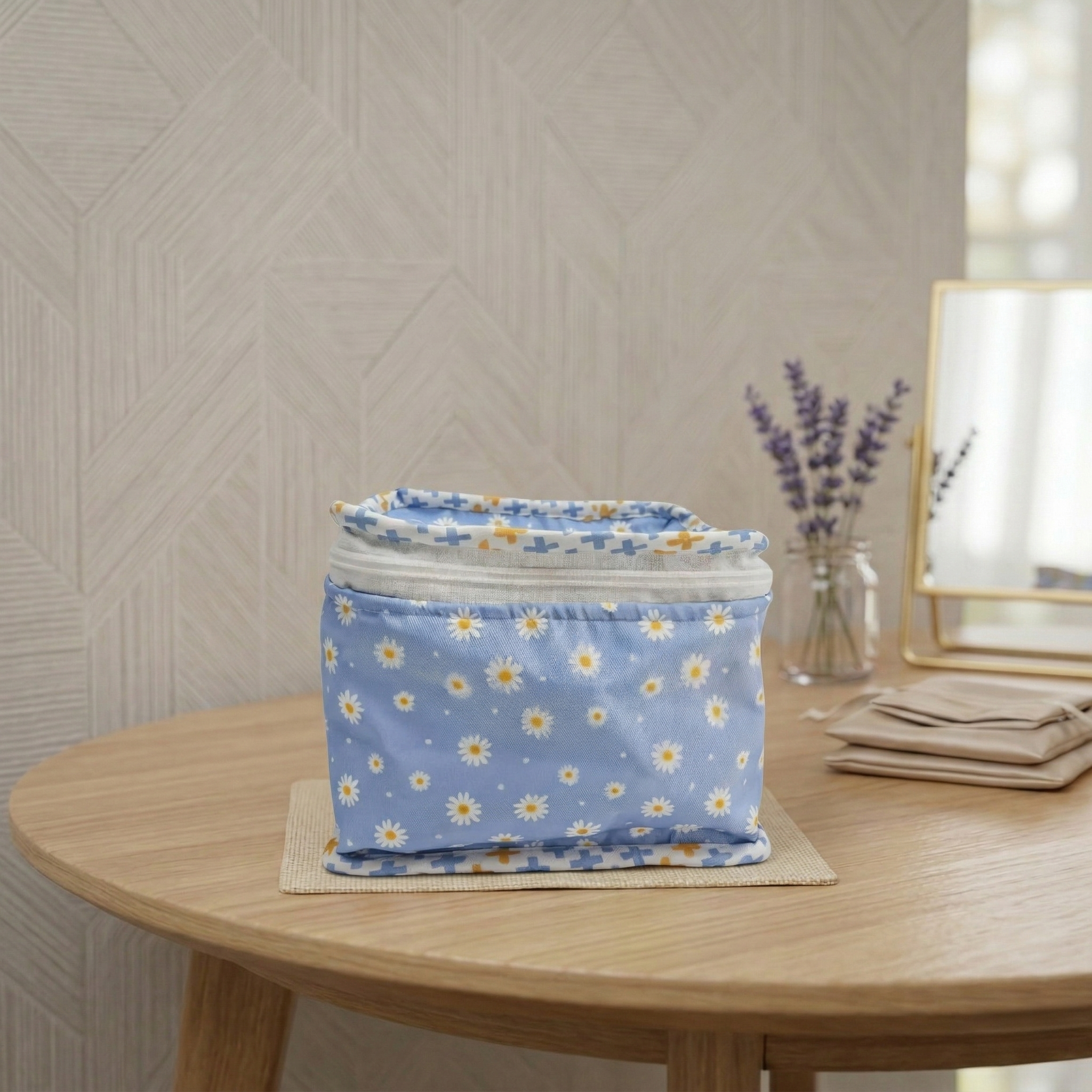 DAISY DREAMS PRINT Earring Organizer