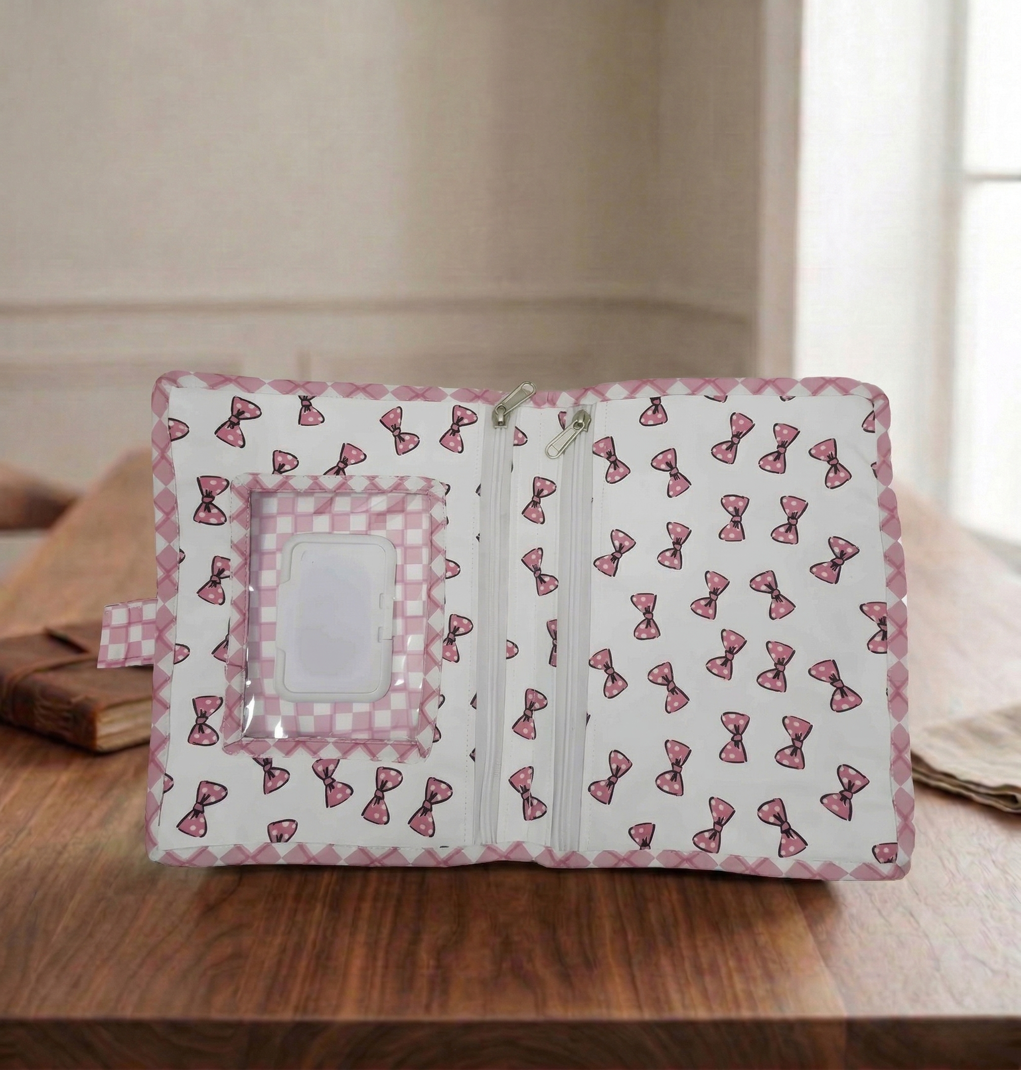 Classy Bow Print  Luxe Wet Tissue Kit