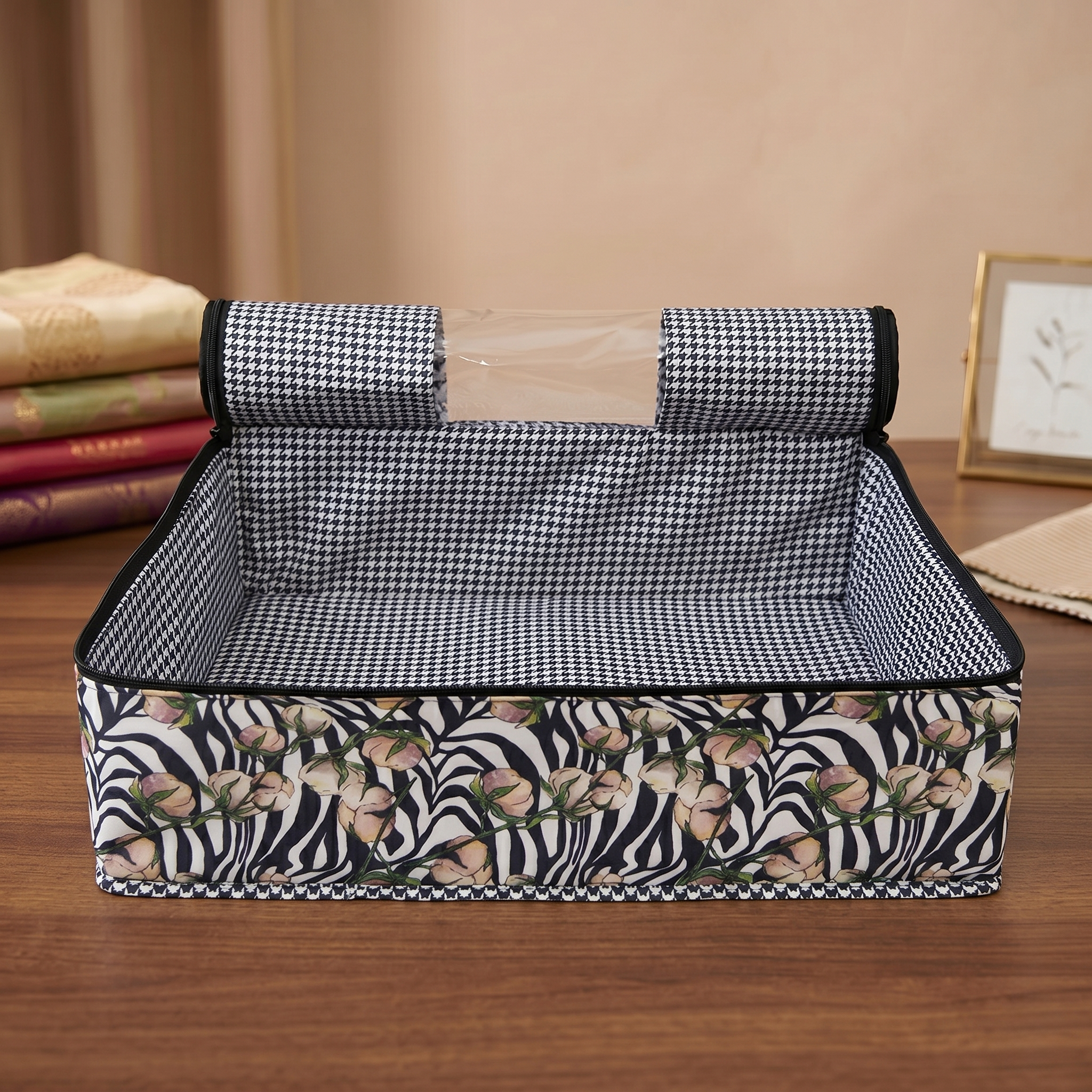 SAVANNA SAFARI BLOOM PRINT GRAND SAREE ORGANIZER