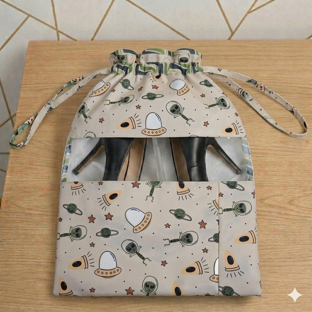 SPACE INVADERS PRINT Heels & Sandals Cover