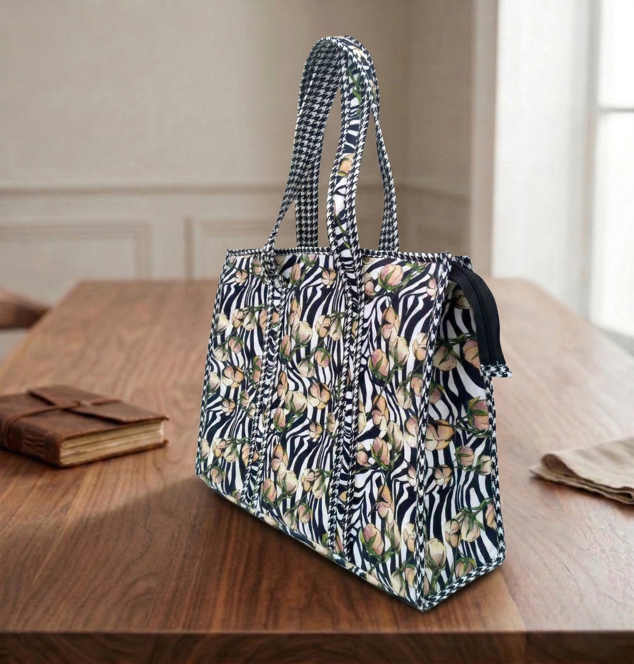 SAVANNA SAFARI BLOOM PRINT SMALL TOTE BAG