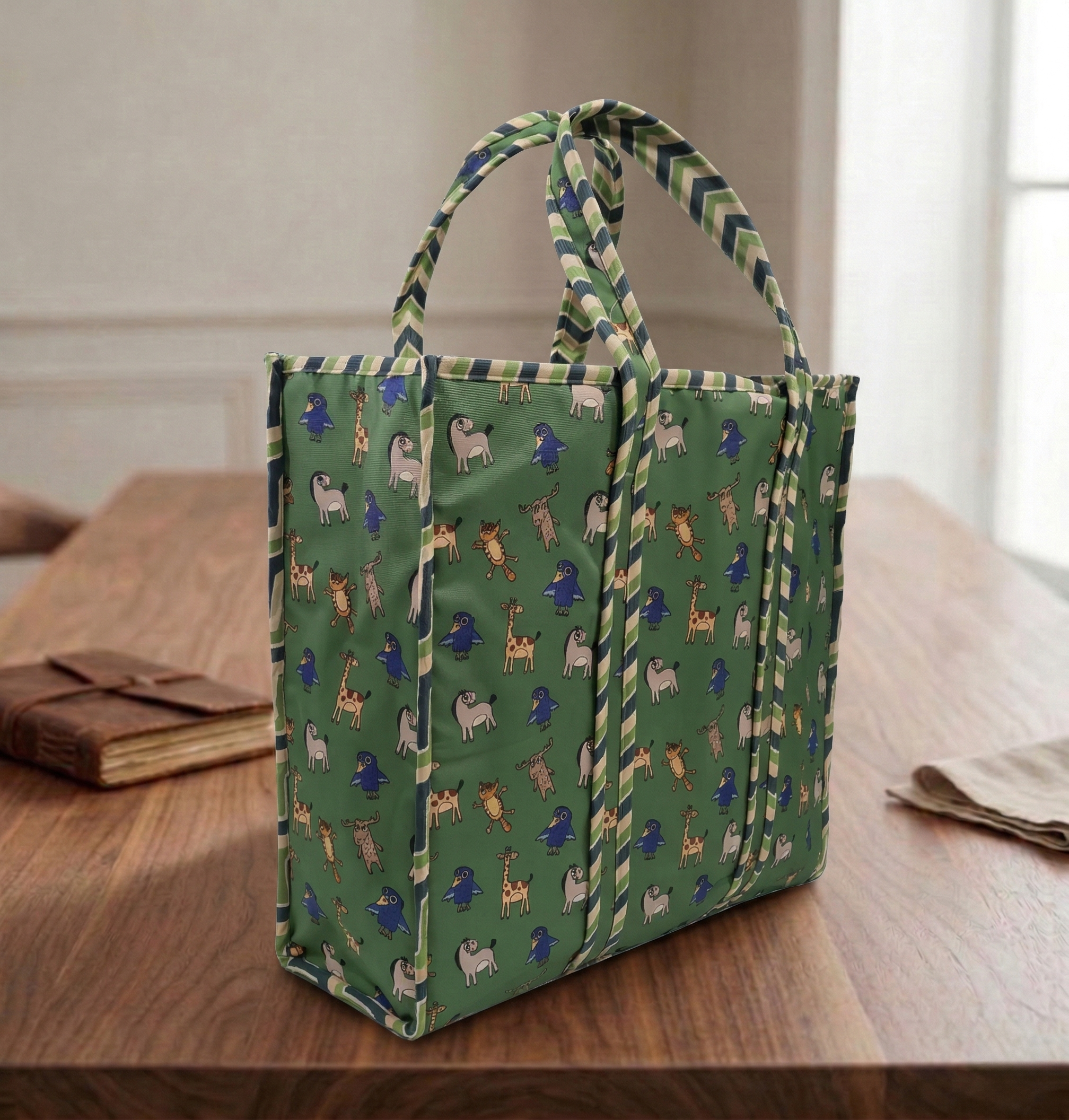 FOREST FRIENDS PRINT Everyday Tote