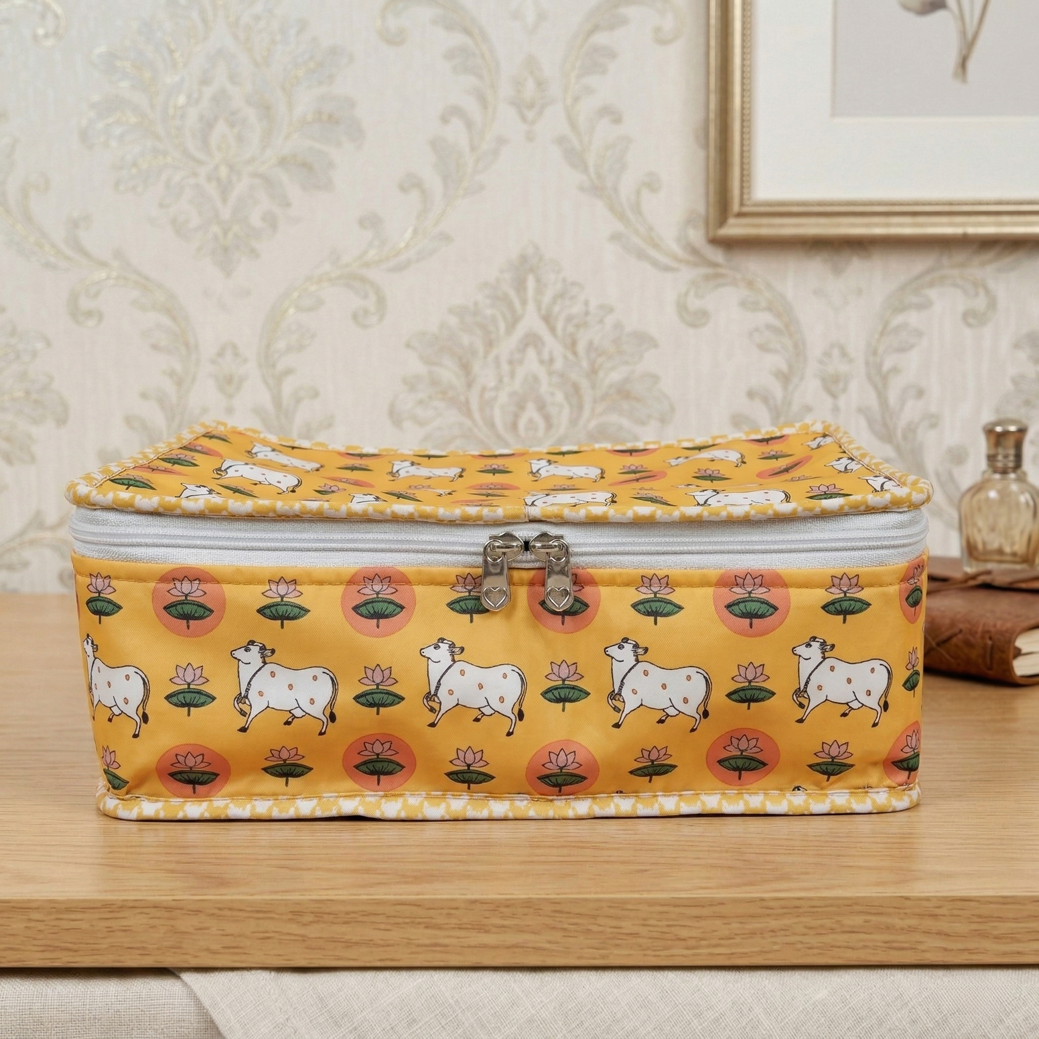 PICHWAI PASTURES PRINT JEWELRY ORGANIZER