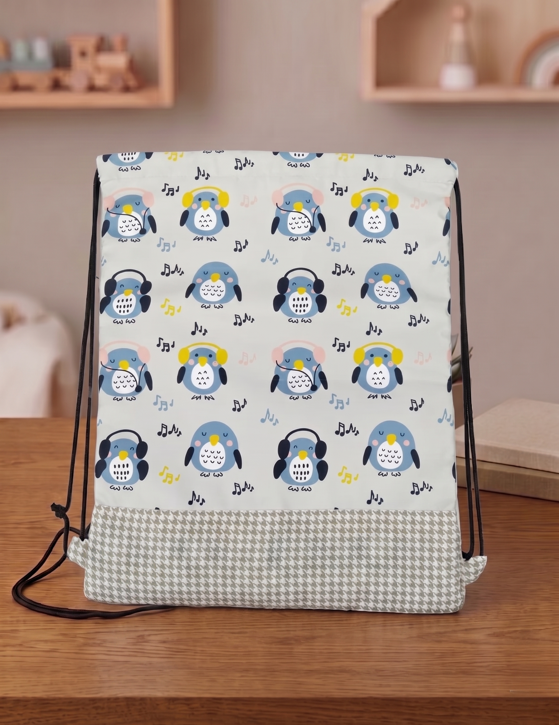 PENGUIN POP PRINT DRAWSTRING BACKPACK