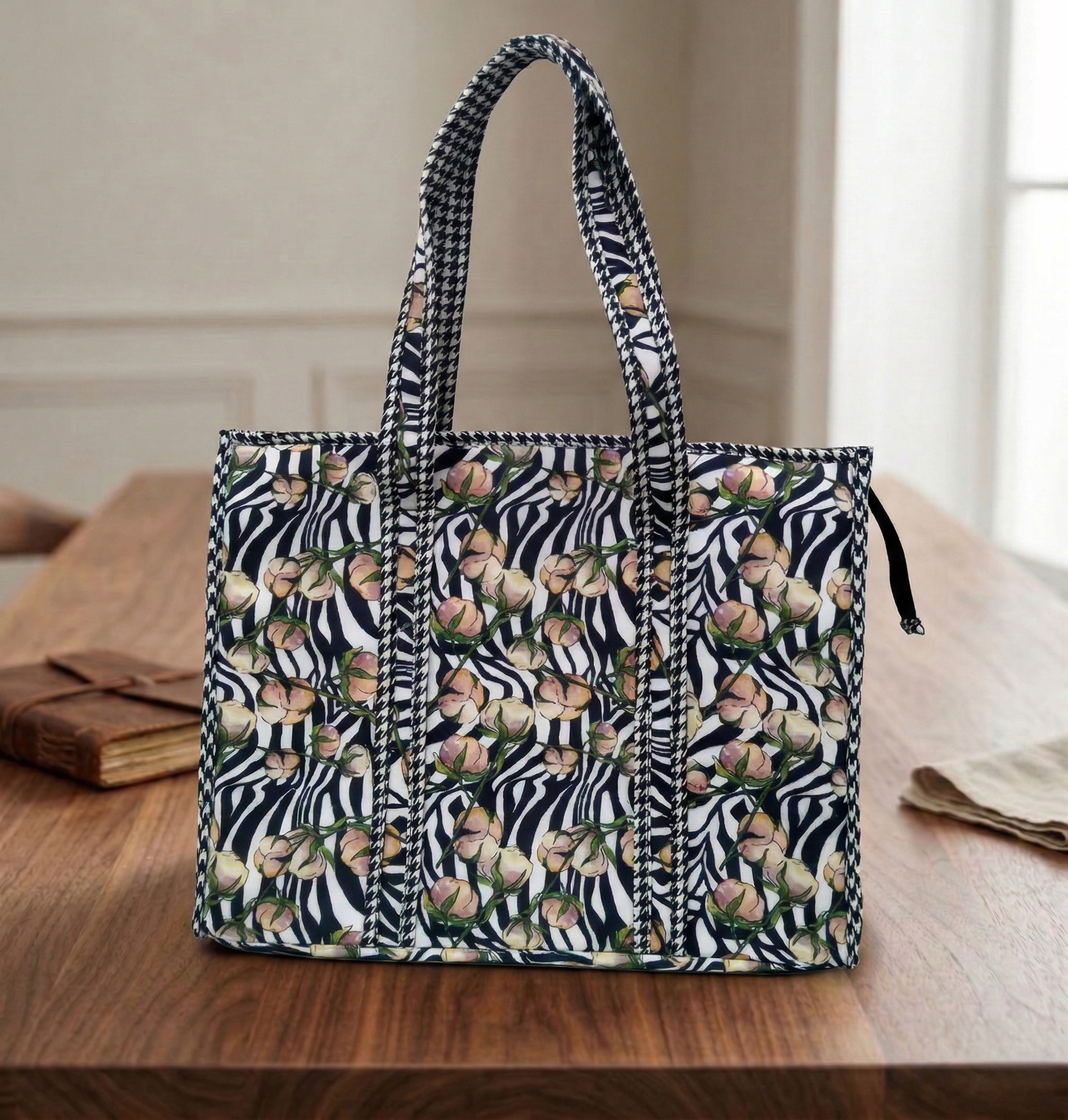 SAVANNA SAFARI BLOOM PRINT SMALL TOTE BAG