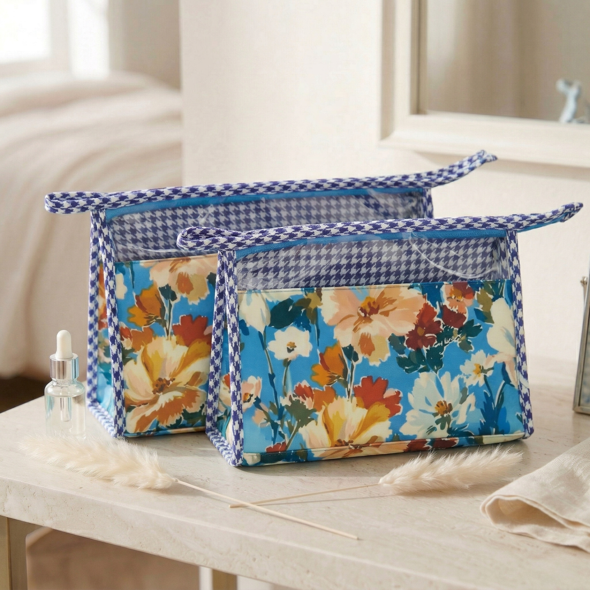 AZURE BLOOM PRINT TRAVEL MAKEUP POUCH SET