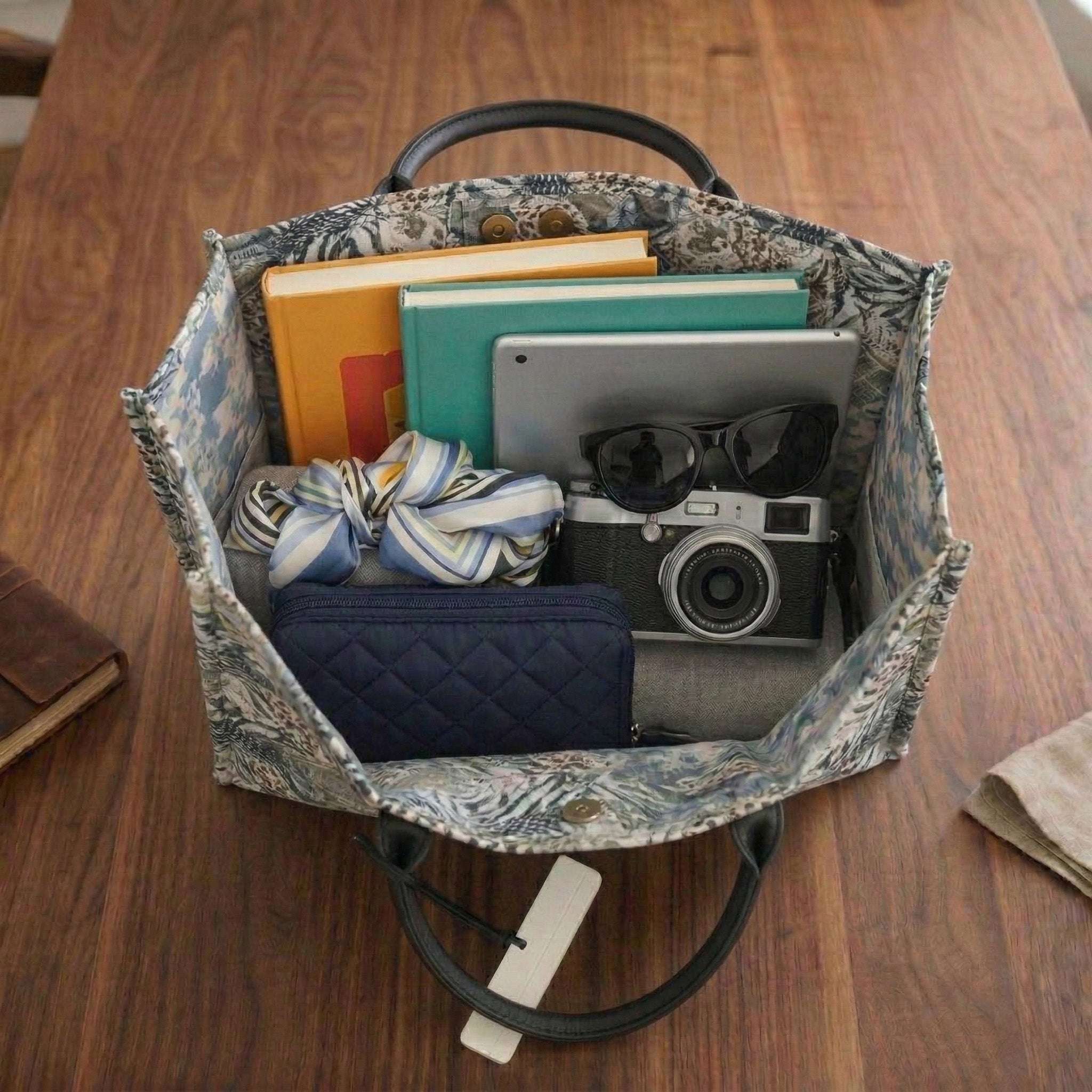 ABSTRACT FLORAL TRAVEL LEATHER BAG