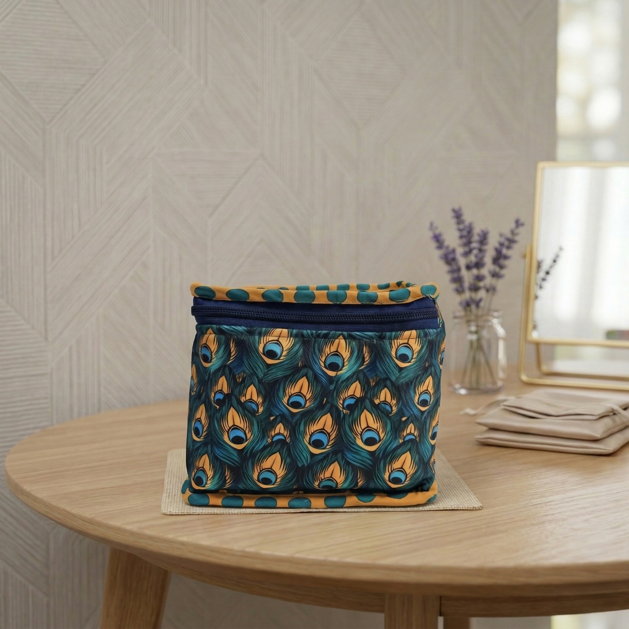 PEACOCK GLORY PRINT Earring Organizer
