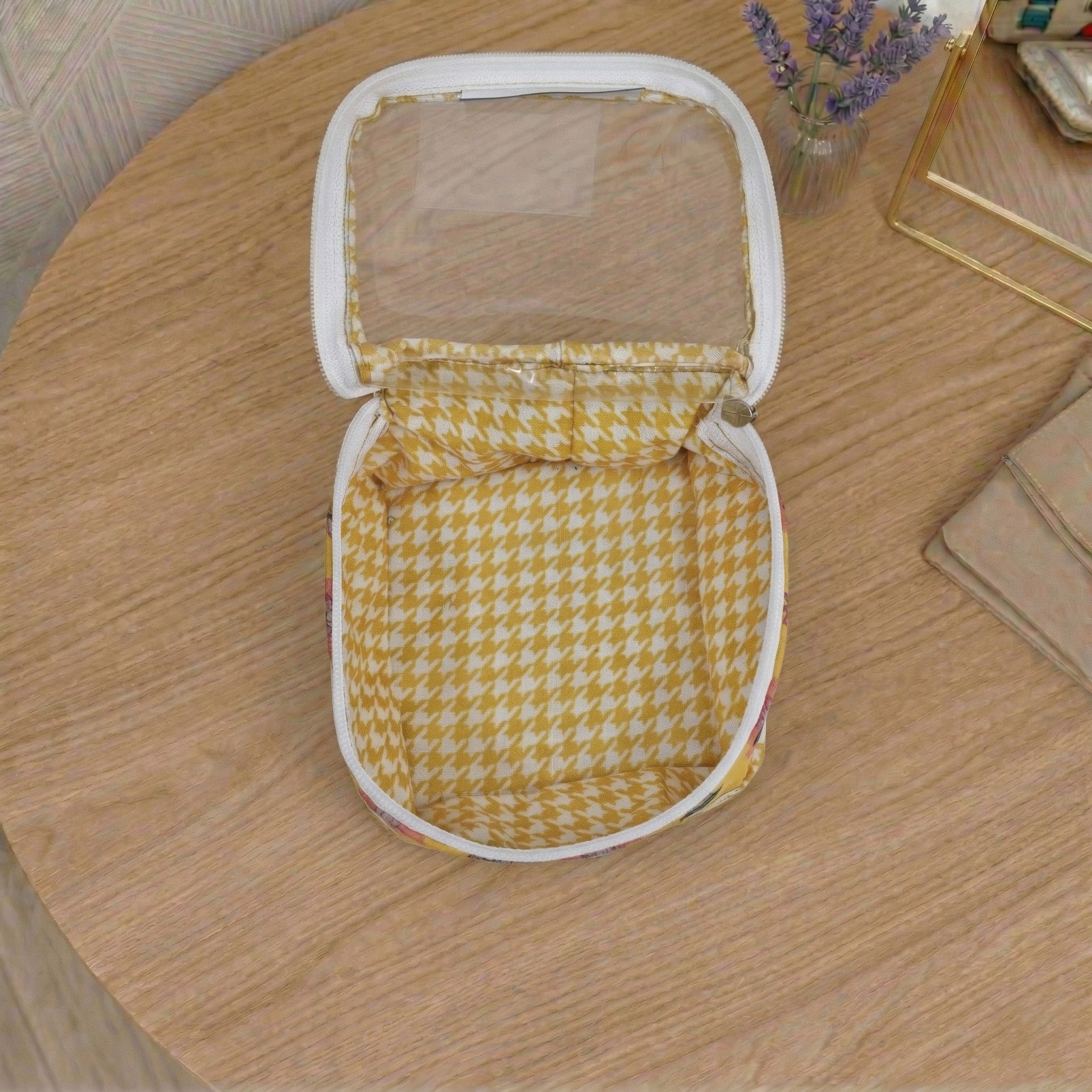 PICHWAI PASTURES PRINT BINDI ORGANIZER