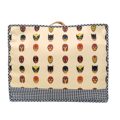 SUPER MASK PARADE PRINT 8 PIECE KIDS GIFT SET