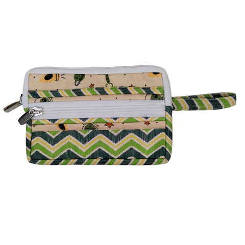 SPACE INVADERS PRINT ESSENTIAL TRAVEL COMPACT ORGANIZER