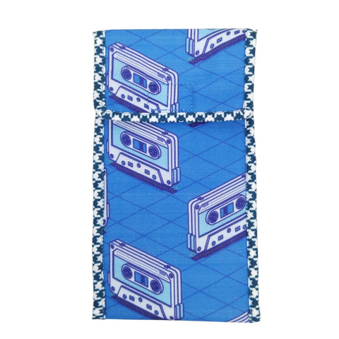 90S CASSETTE WAVE PRINT TRAVEL DENTAL KIT