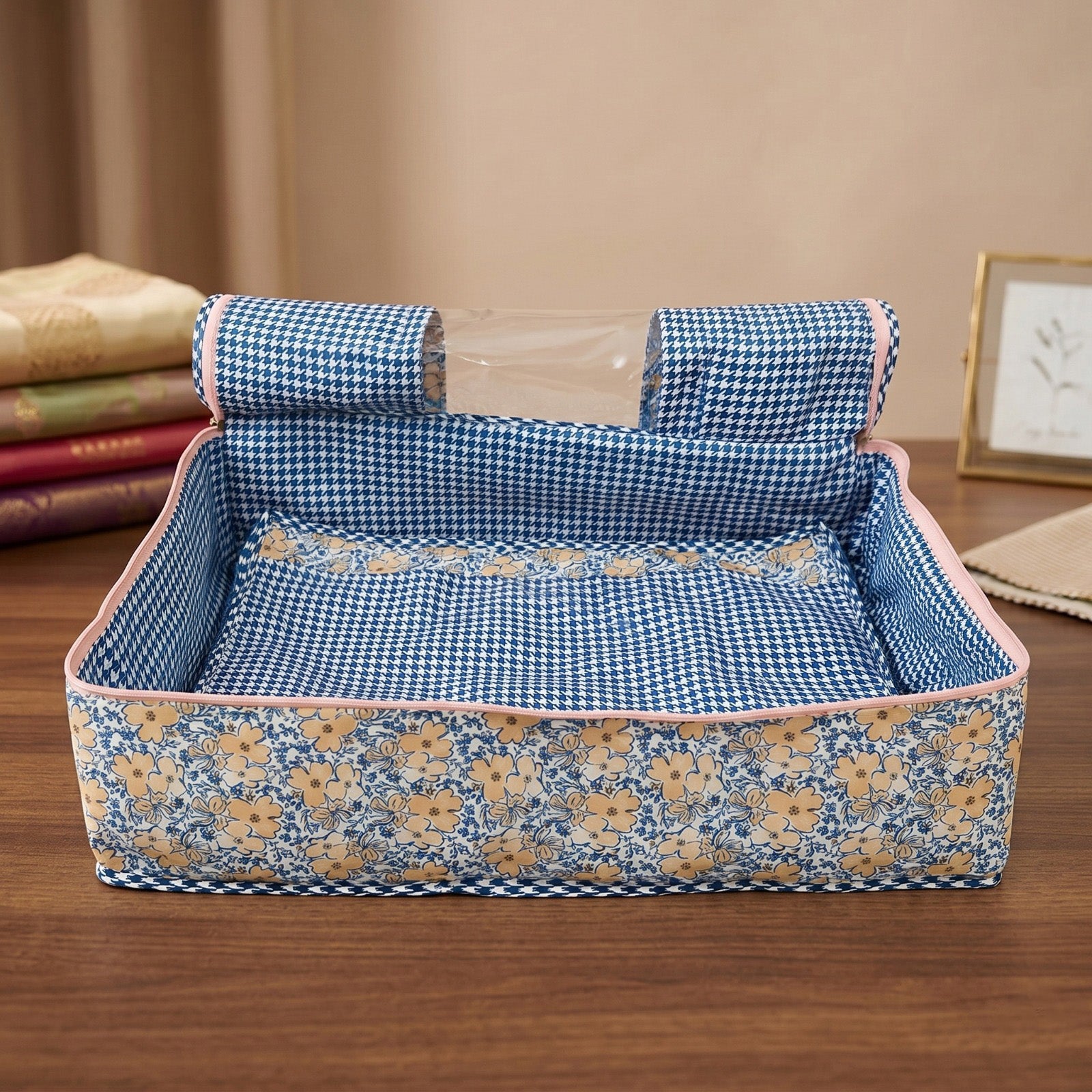 RETRO FLORAL CHARM PRINT GRAND SAREE ORGANIZER