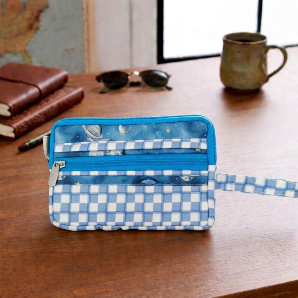 GALAXY WONDERS PRINT ESSENTIAL TRAVEL COMPACT ORGANIZER