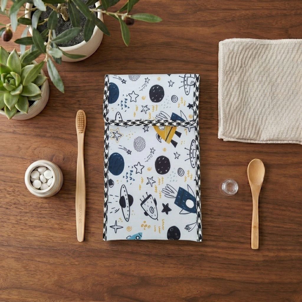 SPACE DOODLE PRINT TRAVEL DENTAL KIT