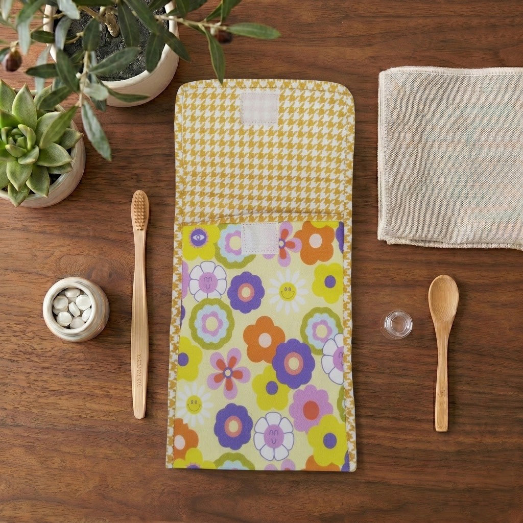 CANDY POP FLOWER PRINT TRAVEL DENTAL KIT