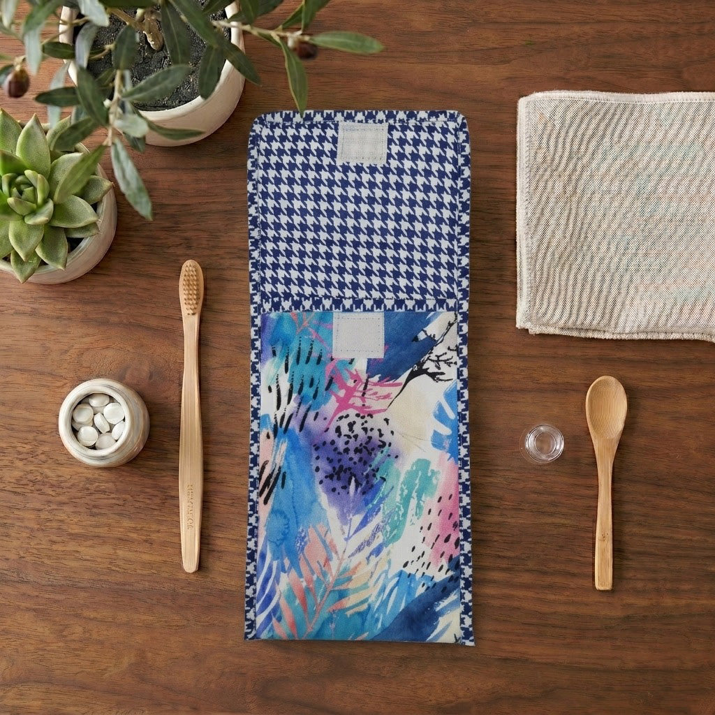 INDIGO PALM SPLASH PRINT TRAVEL DENTAL KIT