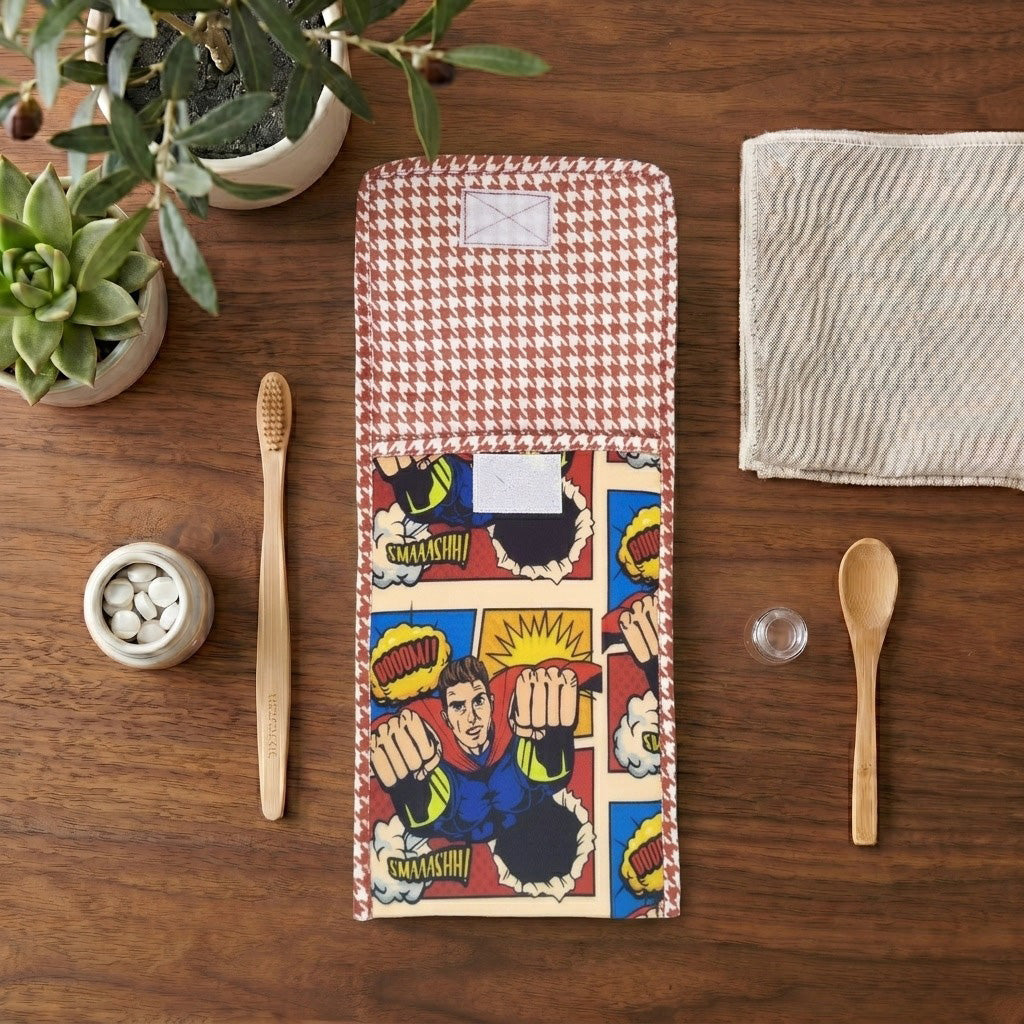 SUPER COMIC HERO PRINT TRAVEL DENTAL KIT