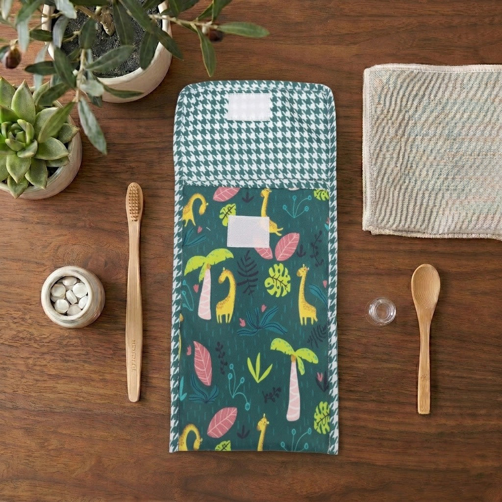 JUNGLE JOY PRINT TRAVEL DENTAL KIT