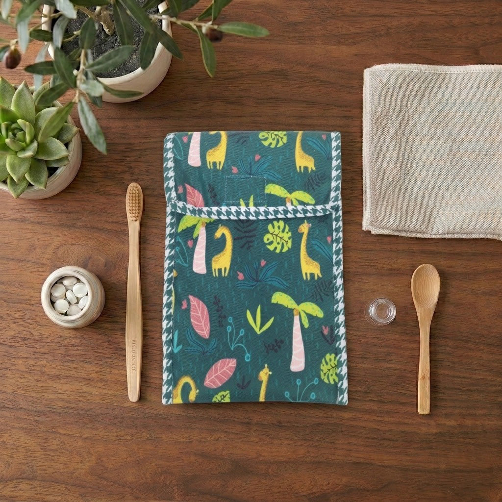 JUNGLE JOY PRINT TRAVEL DENTAL KIT