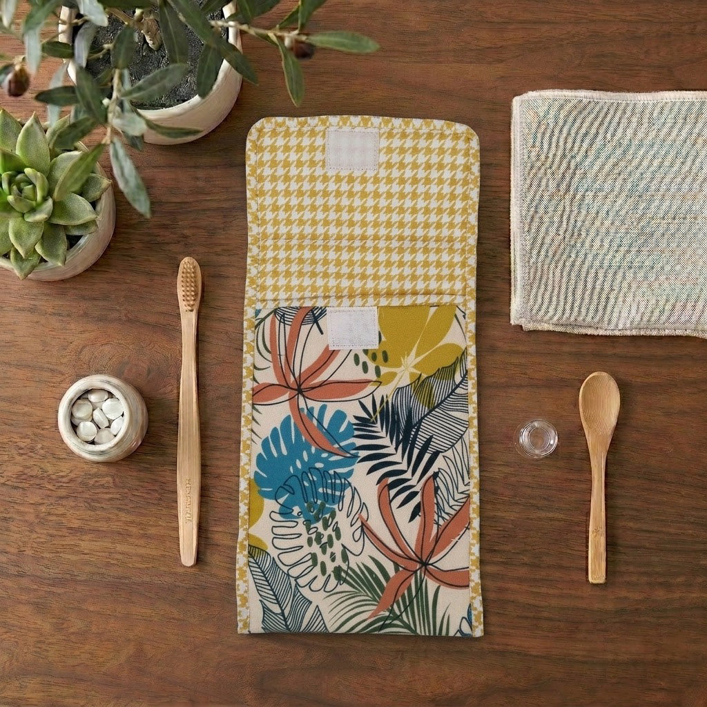SAFFRON JUNGLE PRINT TRAVEL DENTAL KIT