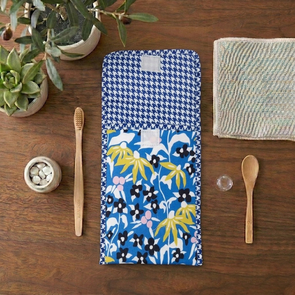 WILLOW BLOSSOMS PRINT TRAVEL DENTAL KIT