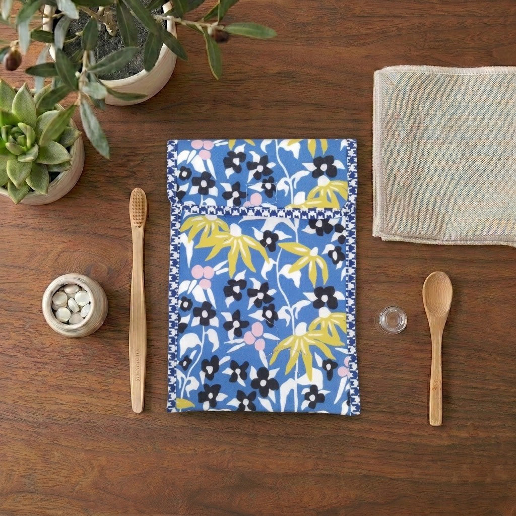 WILLOW BLOSSOMS PRINT TRAVEL DENTAL KIT