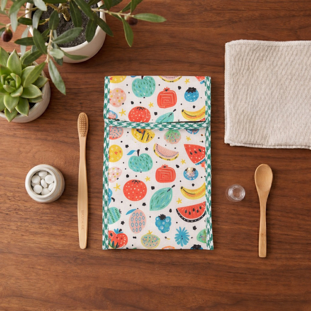 FRUIT FIESTA PRINT TRAVEL DENTAL KIT