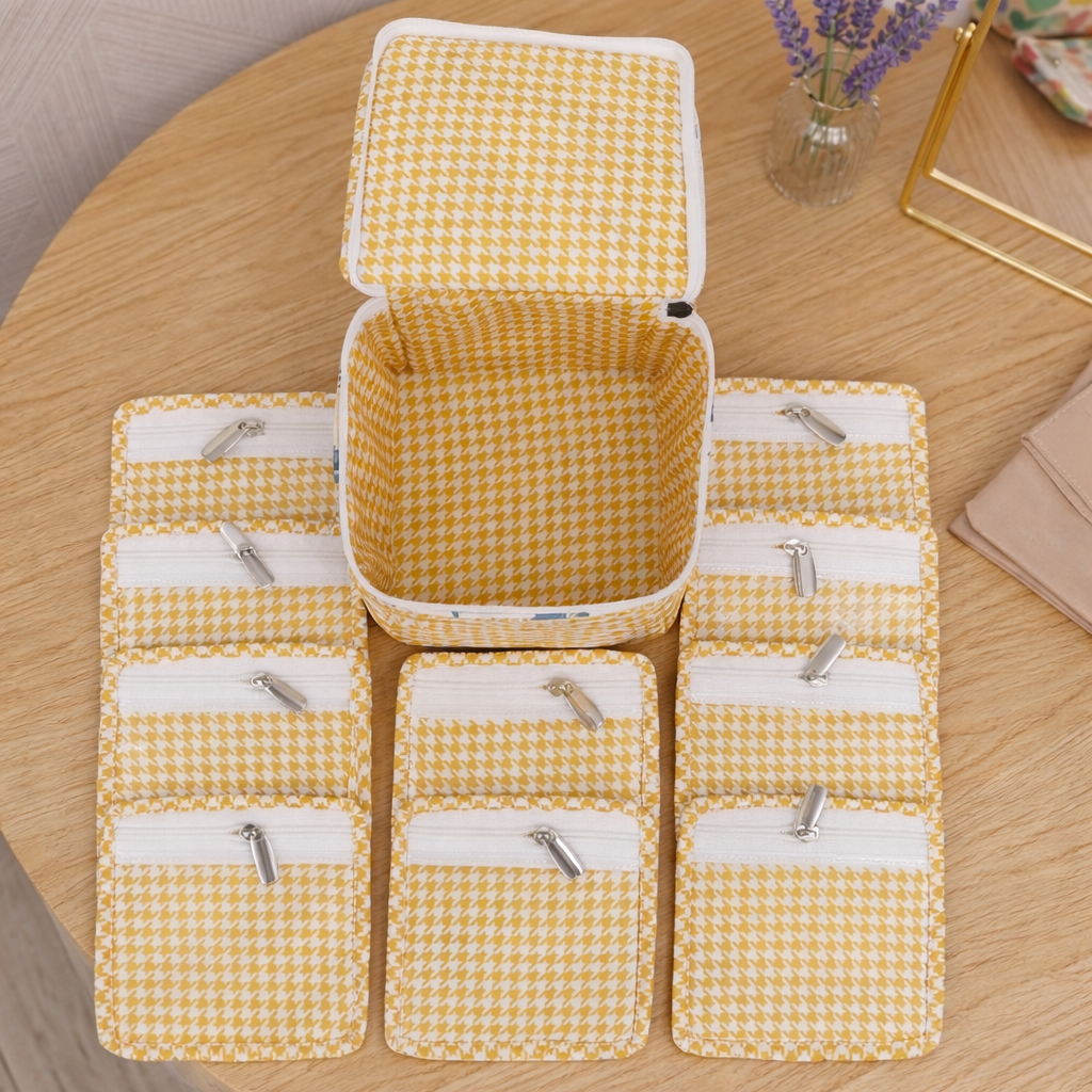 PICHWAI PASTURES PRINT Earring Organizer