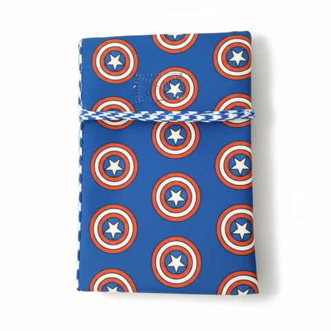 SUPER SHIELD PRINT 8 PIECE KIDS GIFT SET