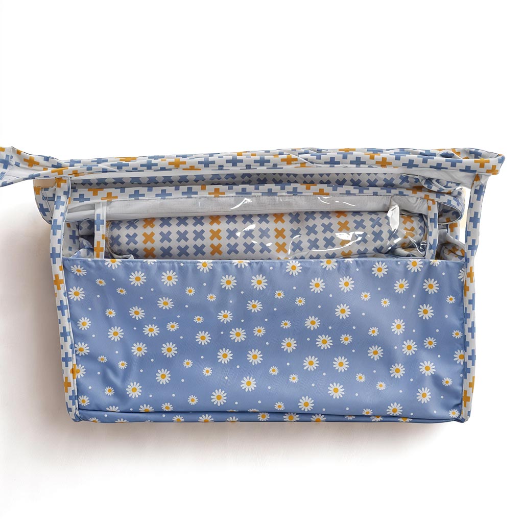 DAISY DREAMS PRINT TRAVEL MAKEUP POUCH SET