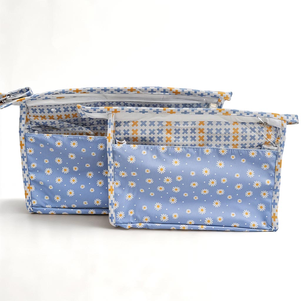 DAISY DREAMS PRINT TRAVEL MAKEUP POUCH SET