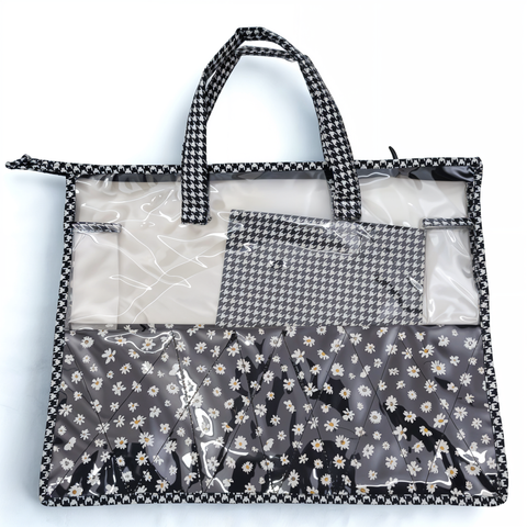 MIDNIGHT DAISY PRINT  Swimming Bag